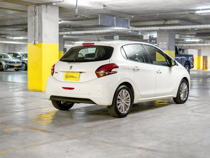 Peugeot 208 1.2 2019 - Imagen 5 de 15