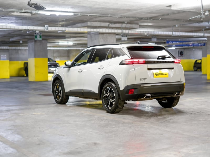 Peugeot 2008 1.2 2024 - Imagen 10 de 20