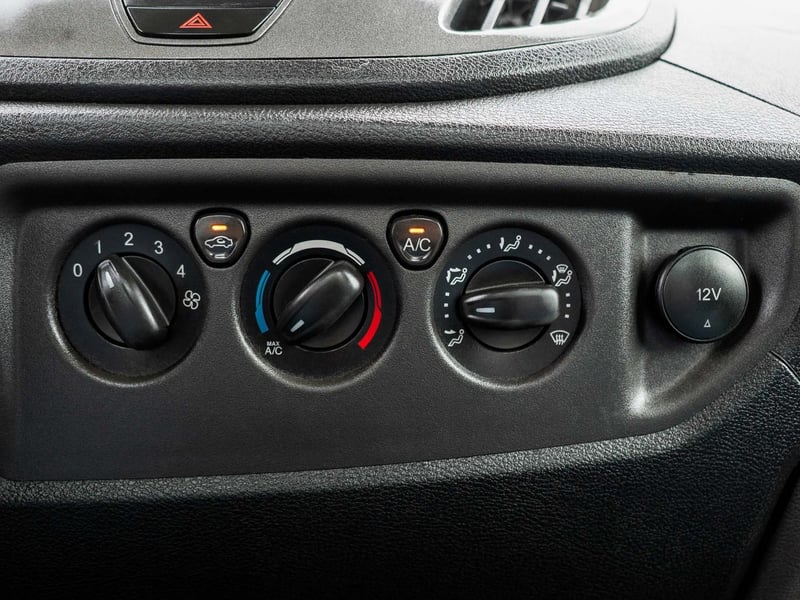 Ford Transit Chasis 2.2 2023 - Imagen 15 de 16