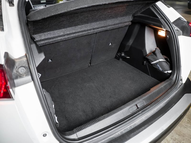 Peugeot 2008 1.5 2021 - Imagen 17 de 17