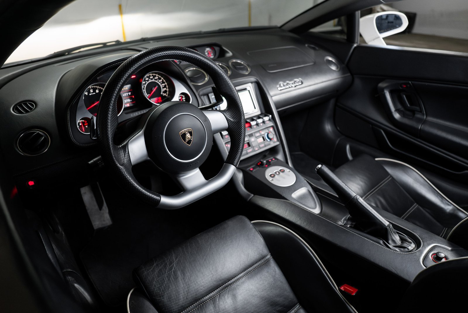 Lamborghini Gallardo 5.2 2010 - Imagen 12 de 20