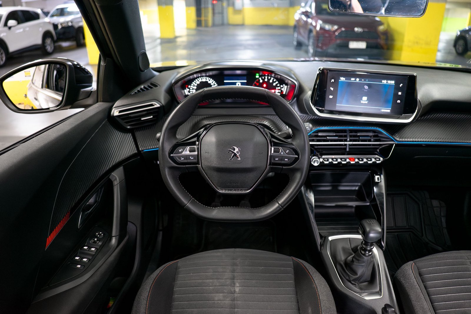 Peugeot 2008 1.2 2023 - Imagen 3 de 17