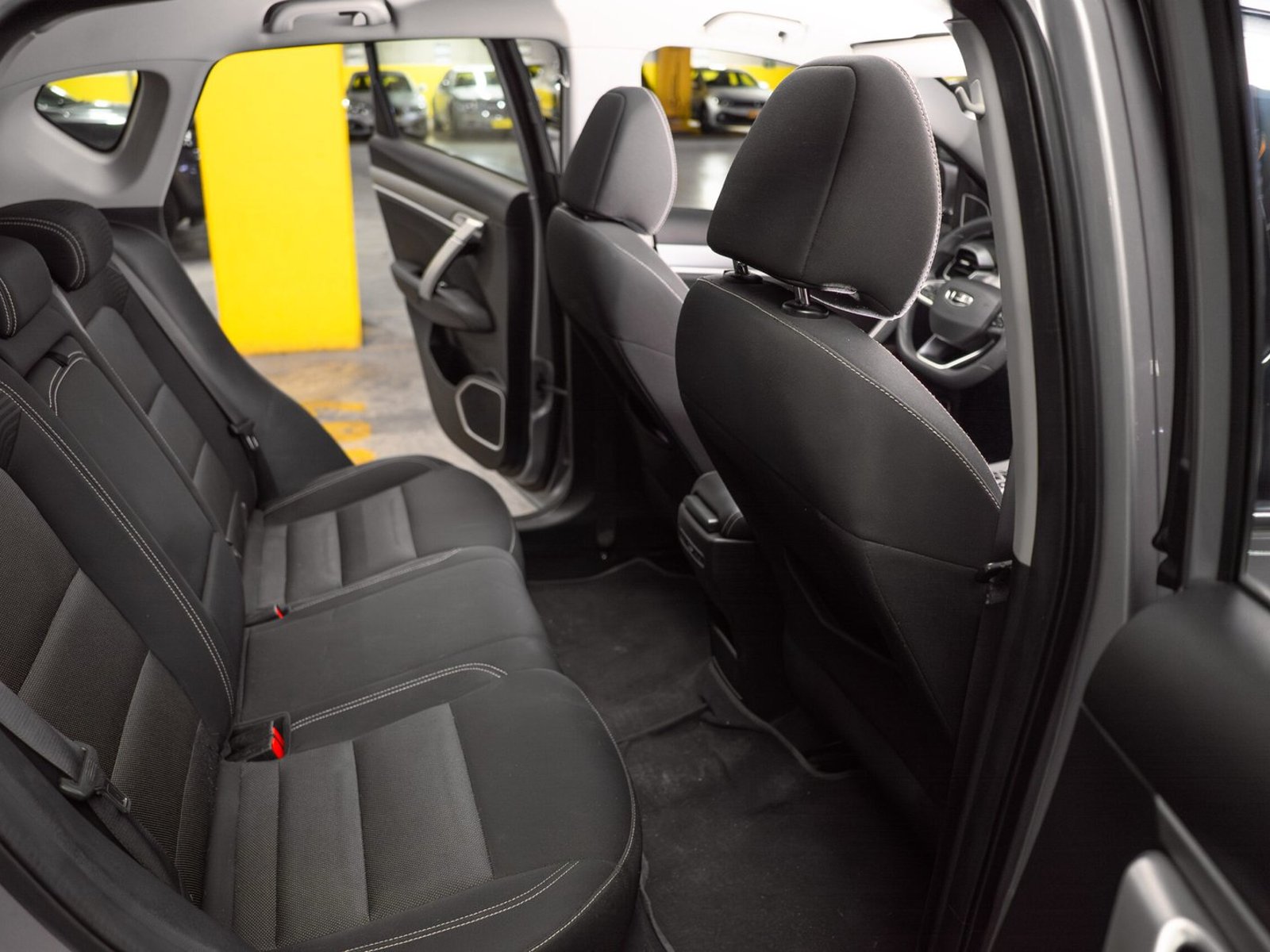 Geely Coolray 1.5 2023 - Foto 4 de 13
