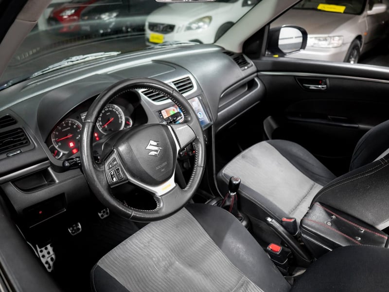 Suzuki Swift 1.4 2013 - Imagen 15 de 17