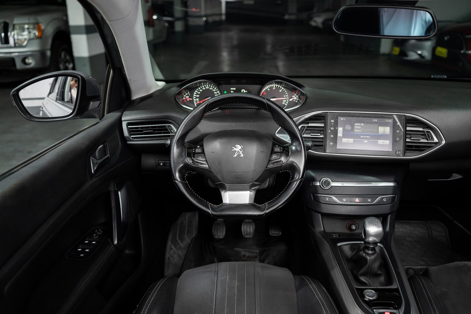Peugeot 308 1.6 2016 - Imagen 3 de 20