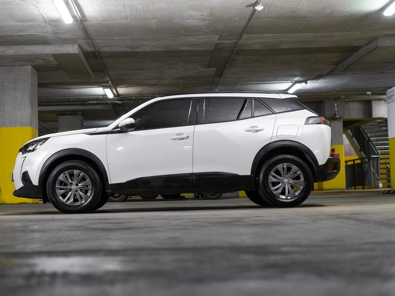 Peugeot 2008 1.5 2021 - Imagen 11 de 17