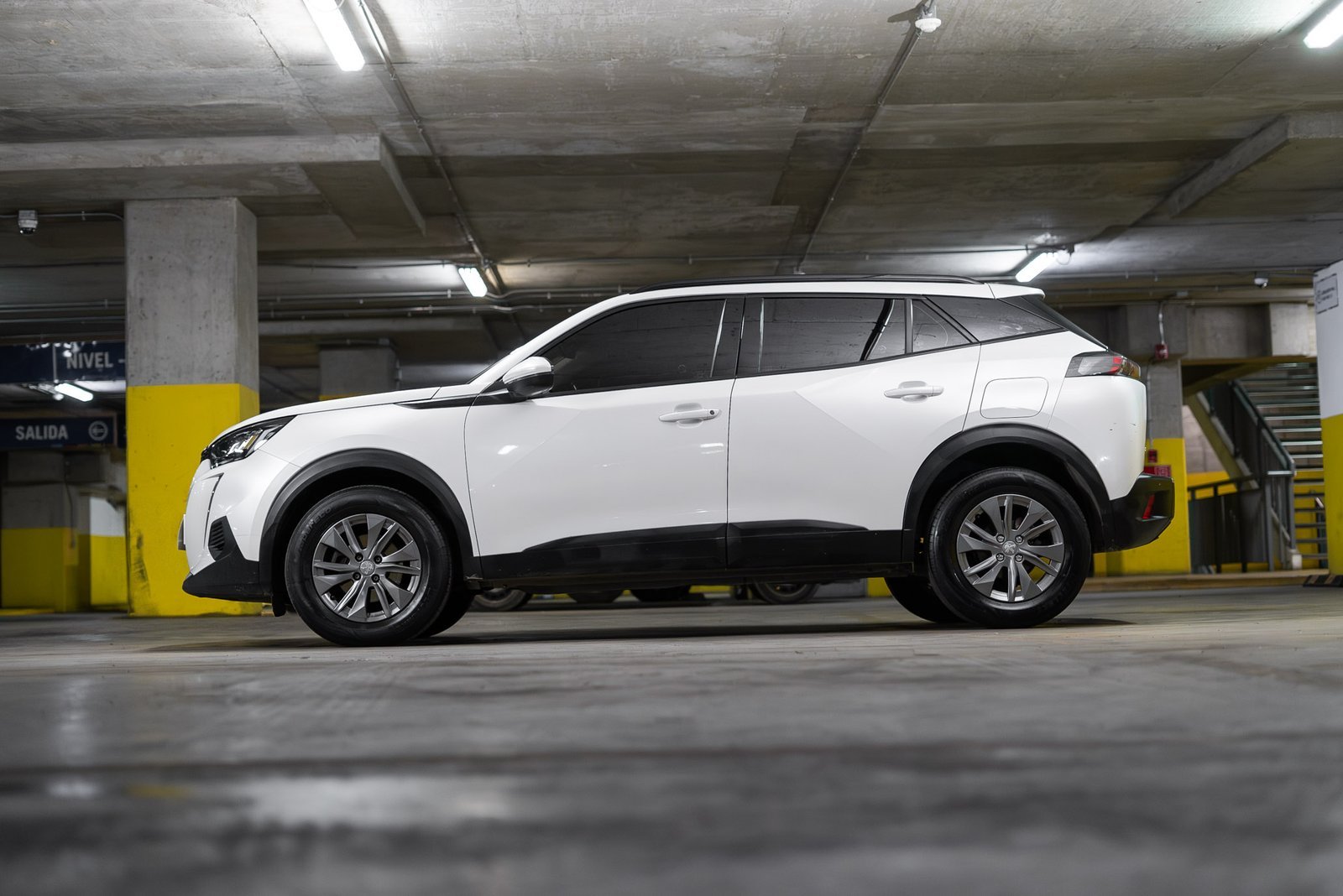 Peugeot 2008 1.5 2021 - Imagen 11 de 17
