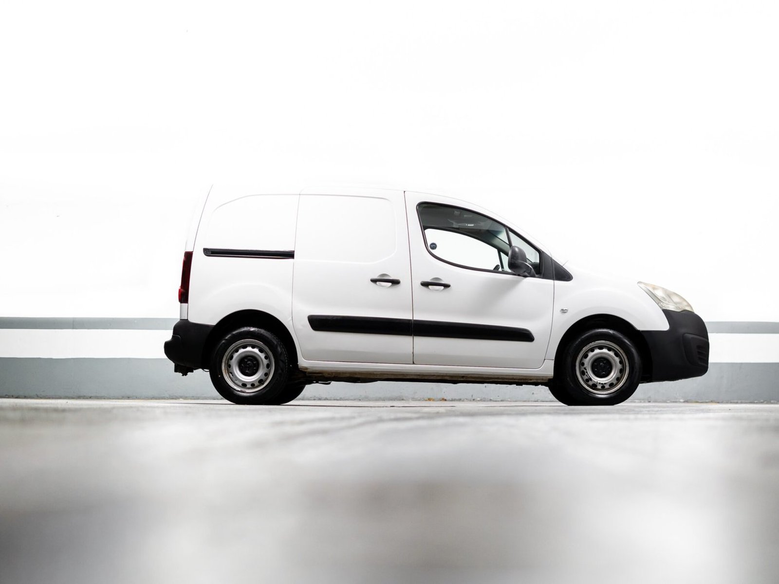 Peugeot Partner 1.6 2017 - Foto 2 de 17