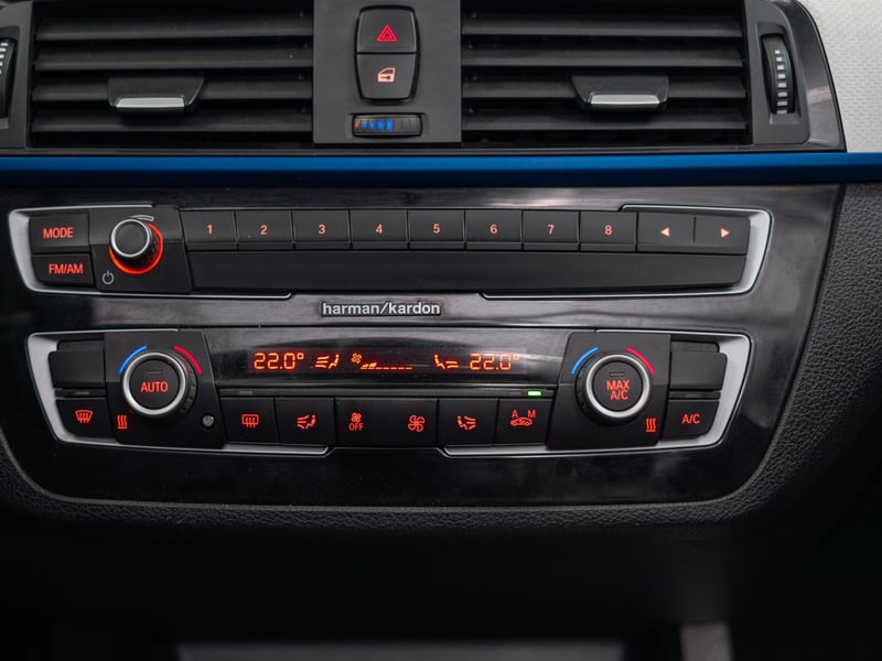 BMW 118d 2.0 2019 - Imagen 12 de 13
