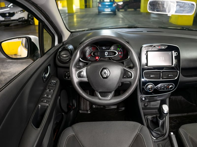 Renault Clio 1.2 2018 - Imagen 3 de 17