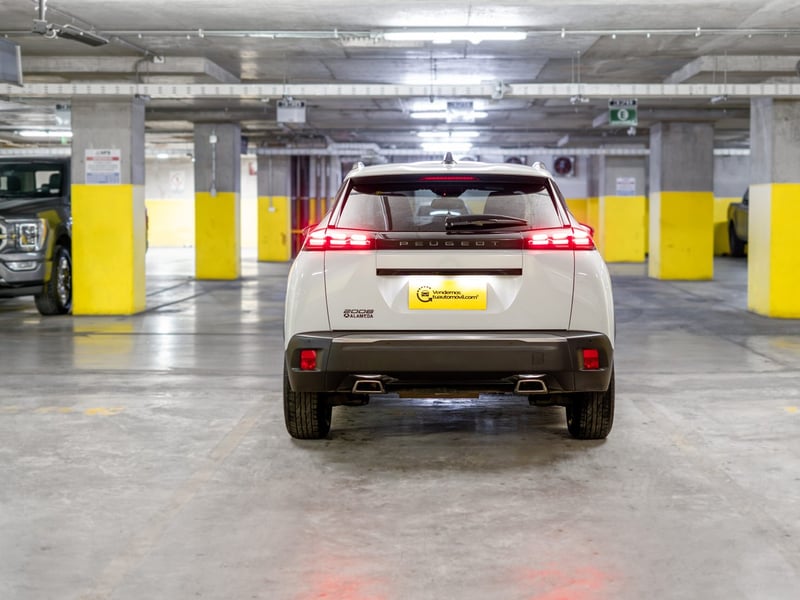 Peugeot 2008 1.2 2024 - Imagen 9 de 20