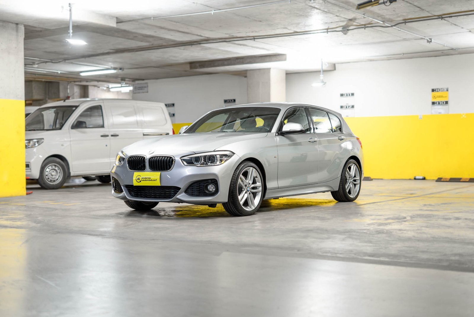BMW 120i 1.6 2016 - Imagen 8 de 20