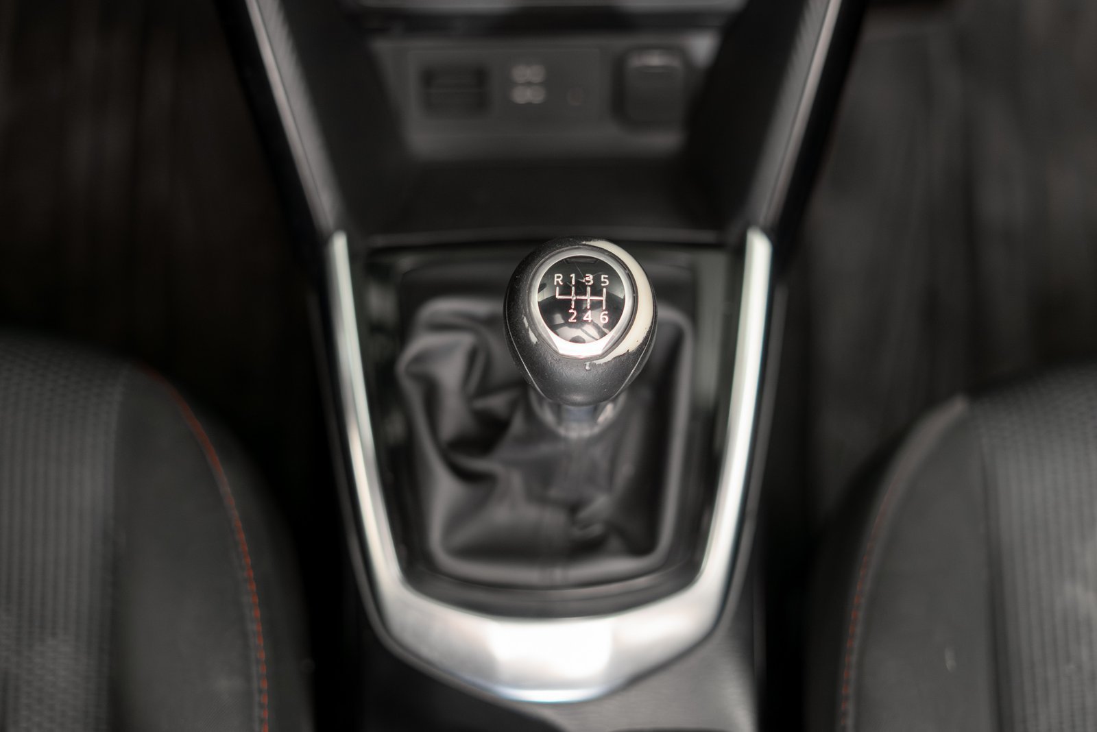 Mazda 2 1.5 2017 - Imagen 16 de 18