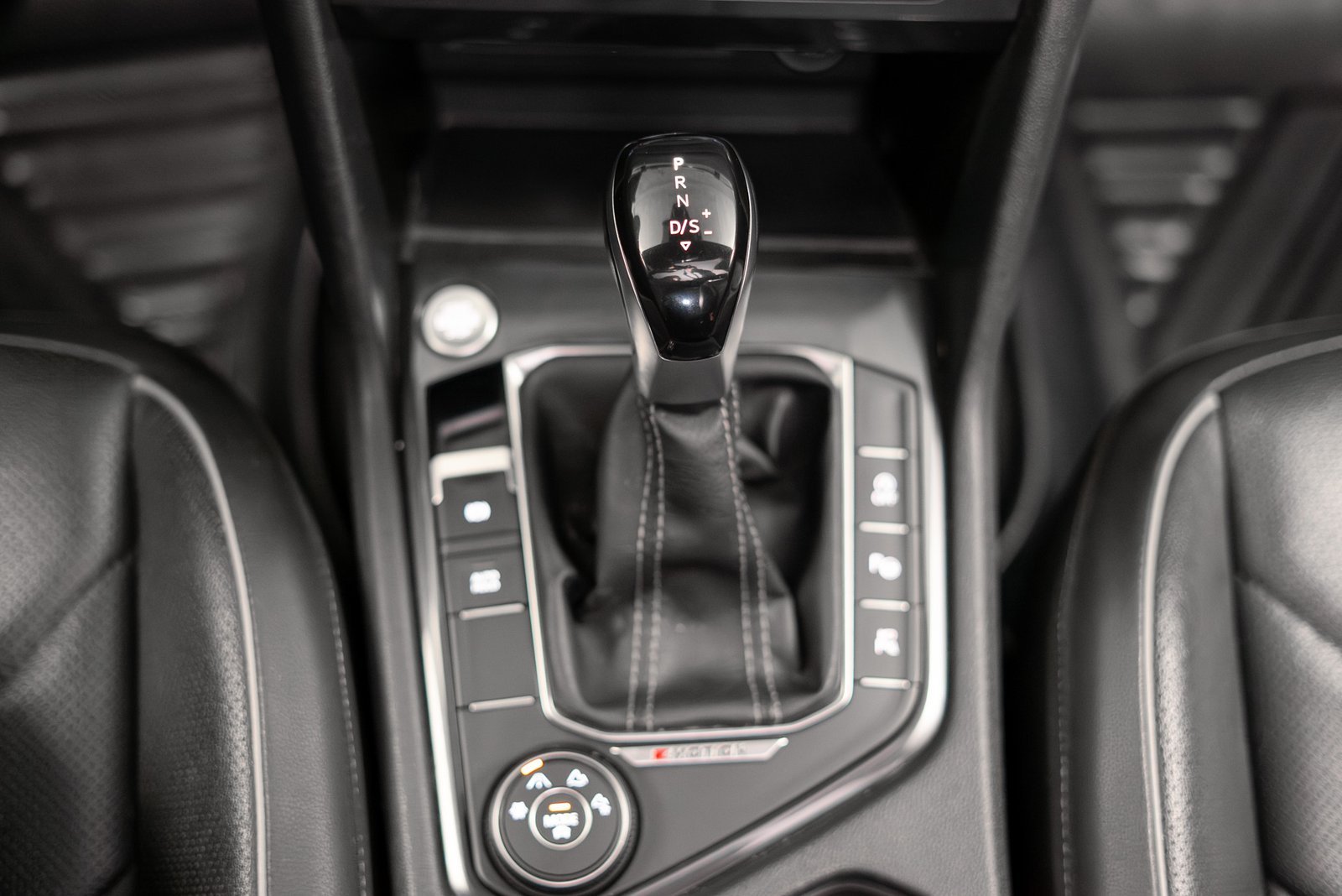 Volkswagen Tiguan 2.0 R-line 2023 - Imagen 17 de 20