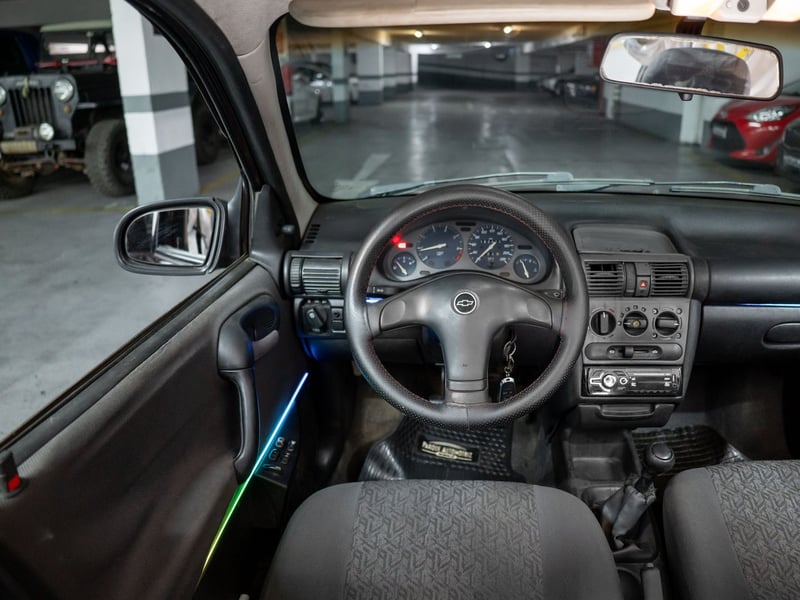 Chevrolet Corsa 1.6 2003 - Imagen 3 de 15
