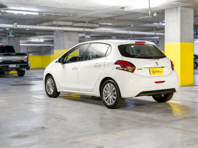 Peugeot 208 1.2 2019 - Imagen 9 de 15