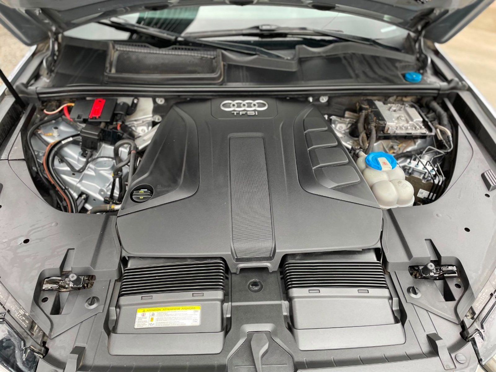 Audi Q7 TFSI 2.0 AUT 2017 - Foto 4 de 10