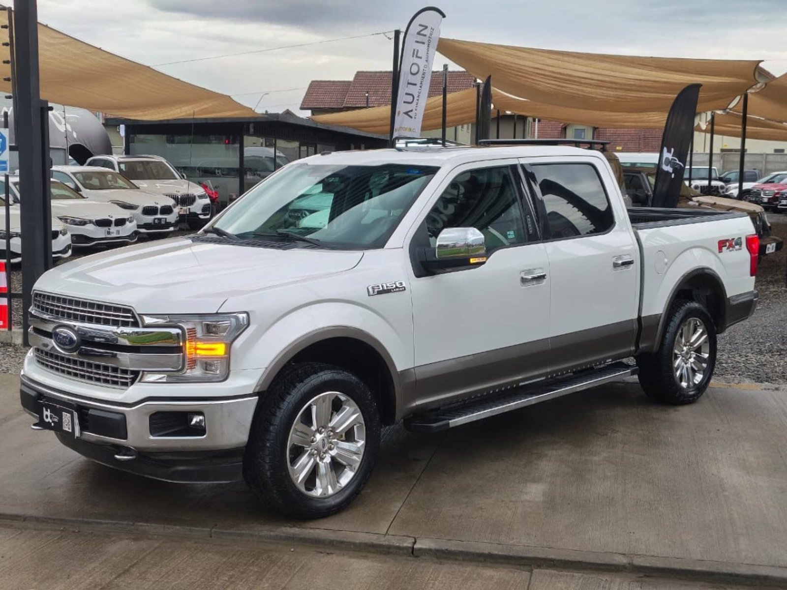 Ford F-150 LARIAT LUXURY 5.0 AUT 4X4 2020 - Foto 5 de 10