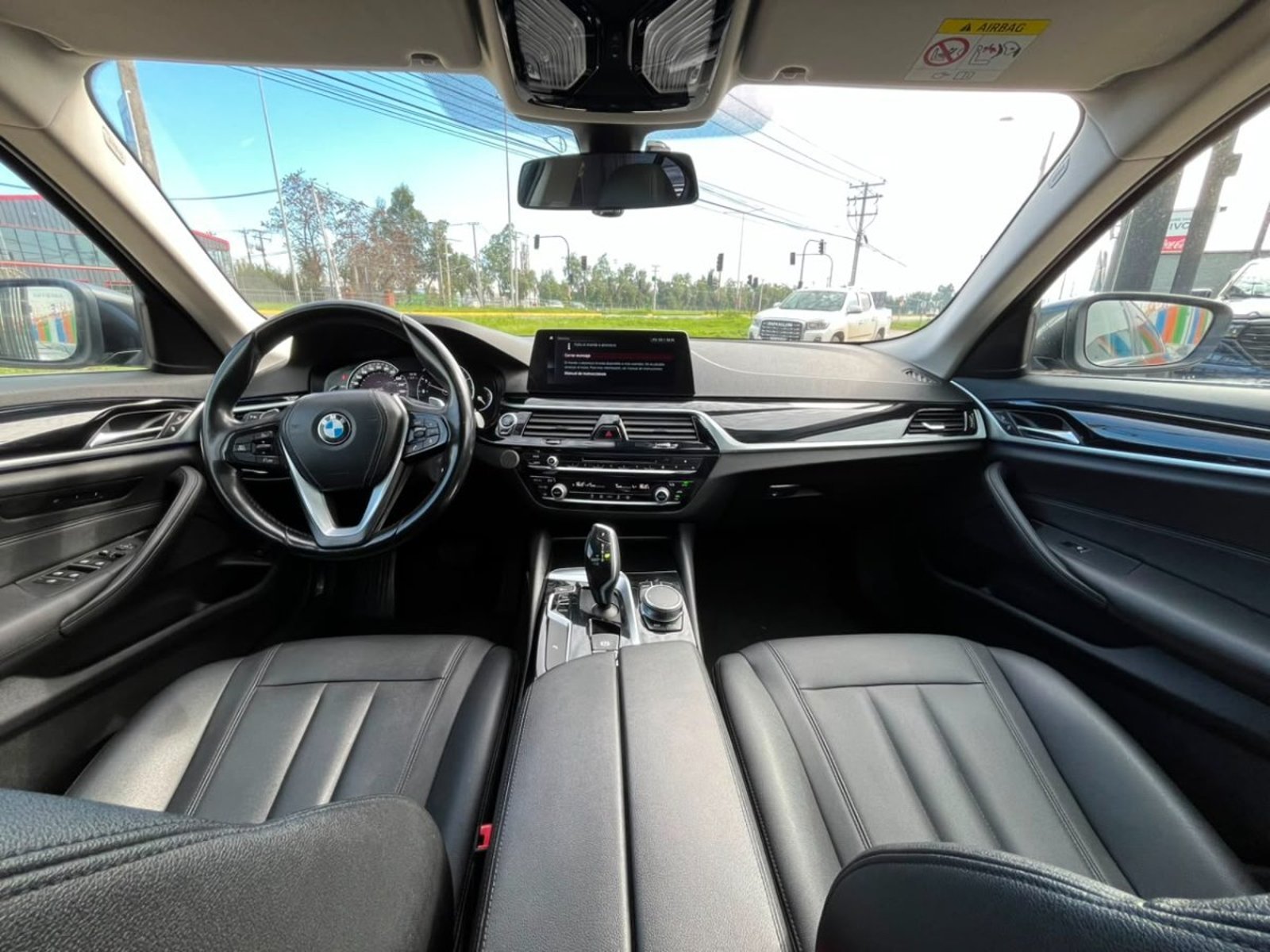 BMW 520D 2.0 2018 - Imagen 3 de 10