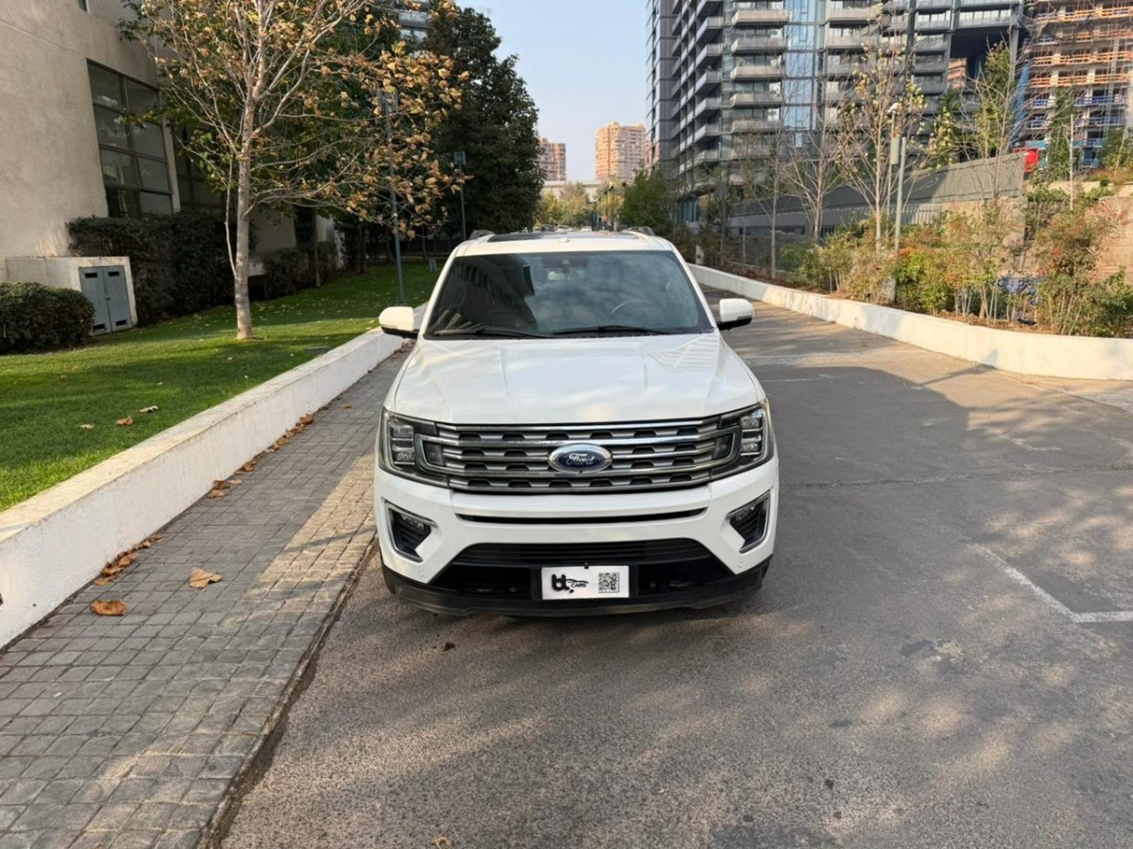 Ford EXPEDITION LIMITED 4X4 3.5 AT 2022 - Foto 2 de 10