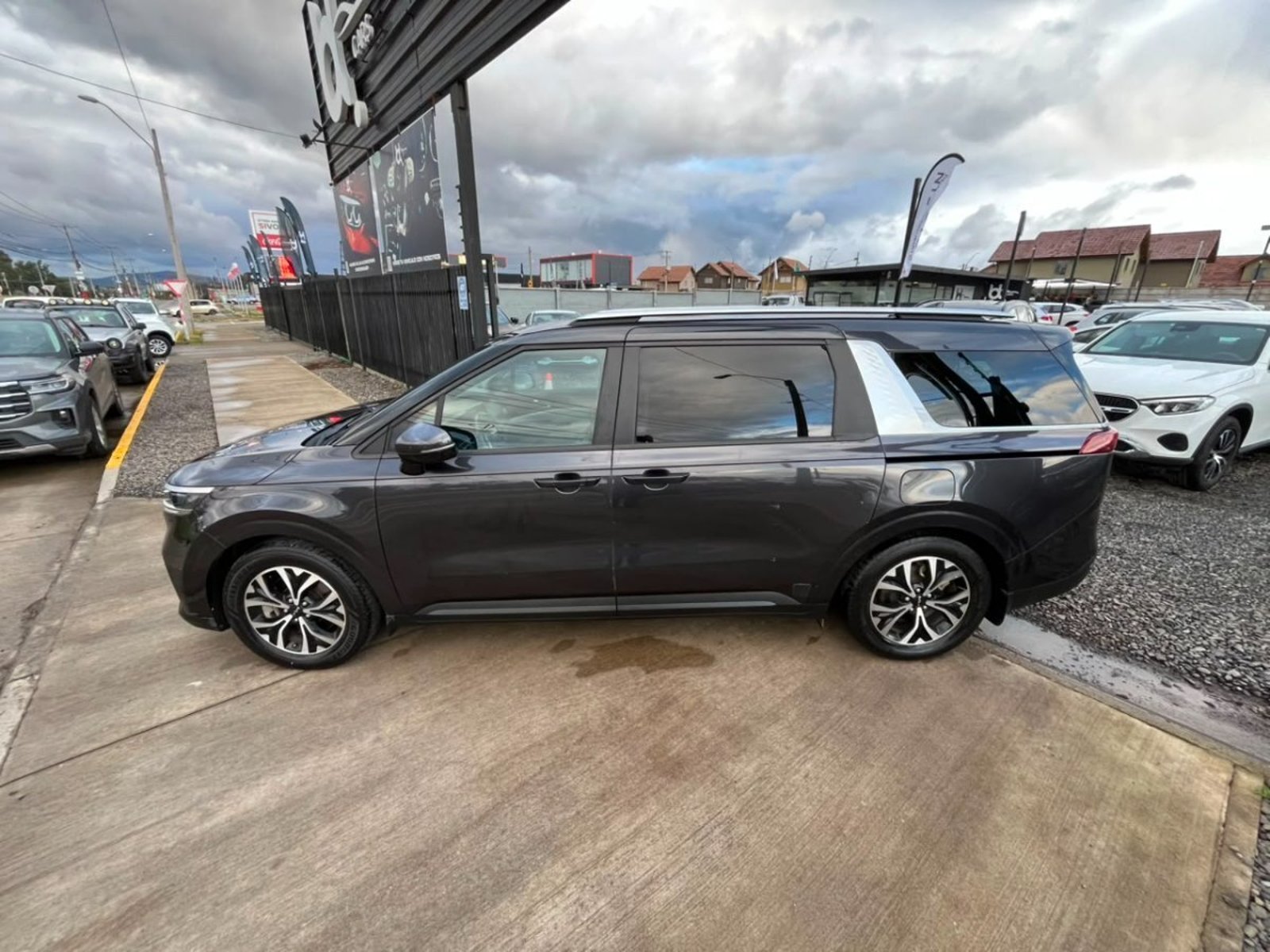 Kia CARNIVAL EX GSL 3.5 AUT 2022 - Foto 4 de 10