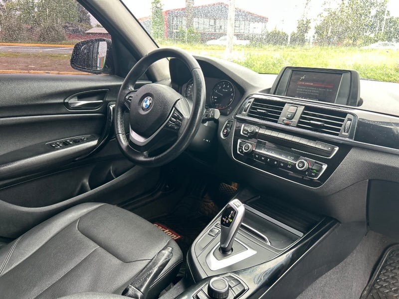 BMW 118 1.5 2019 - Imagen 10 de 10