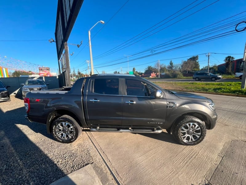 Ford RANGER LIMITED 3.2 2023 - Imagen 3 de 10