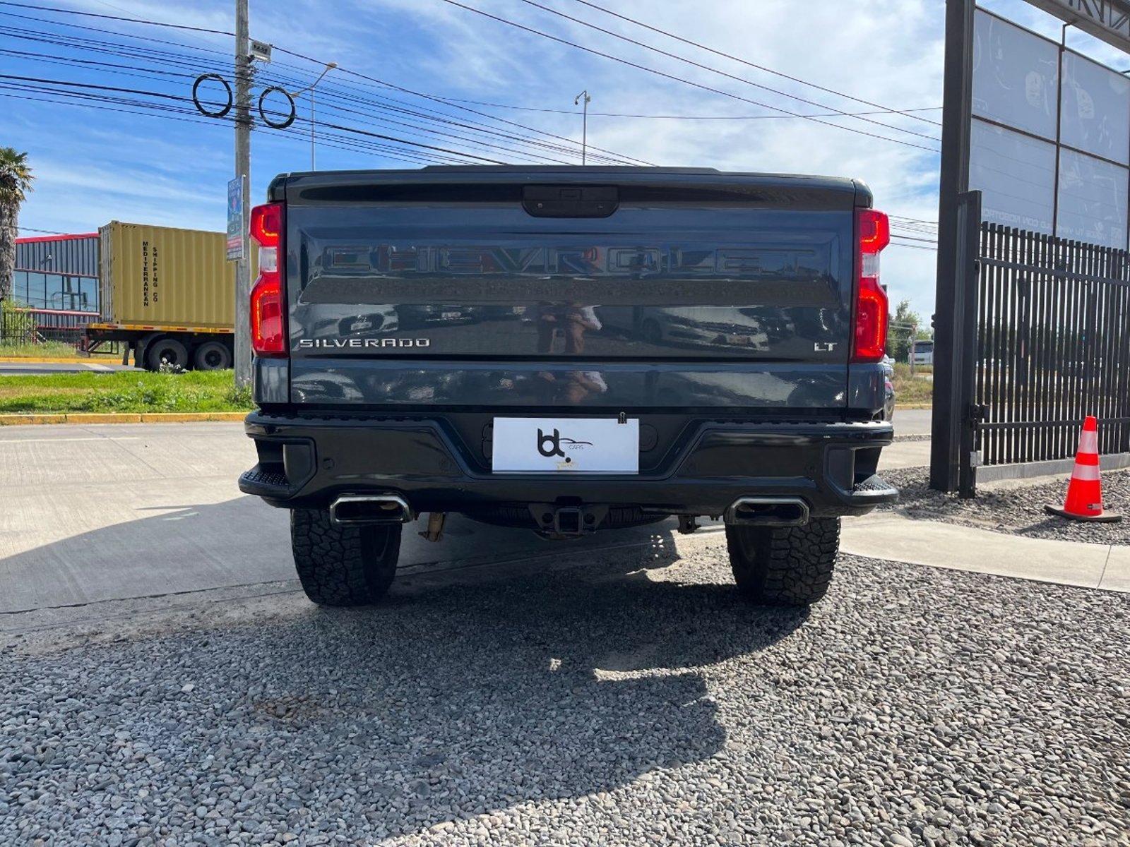 Chevrolet SILVERADO LT 4X4 5.3 AT 2021 - Foto 2 de 10