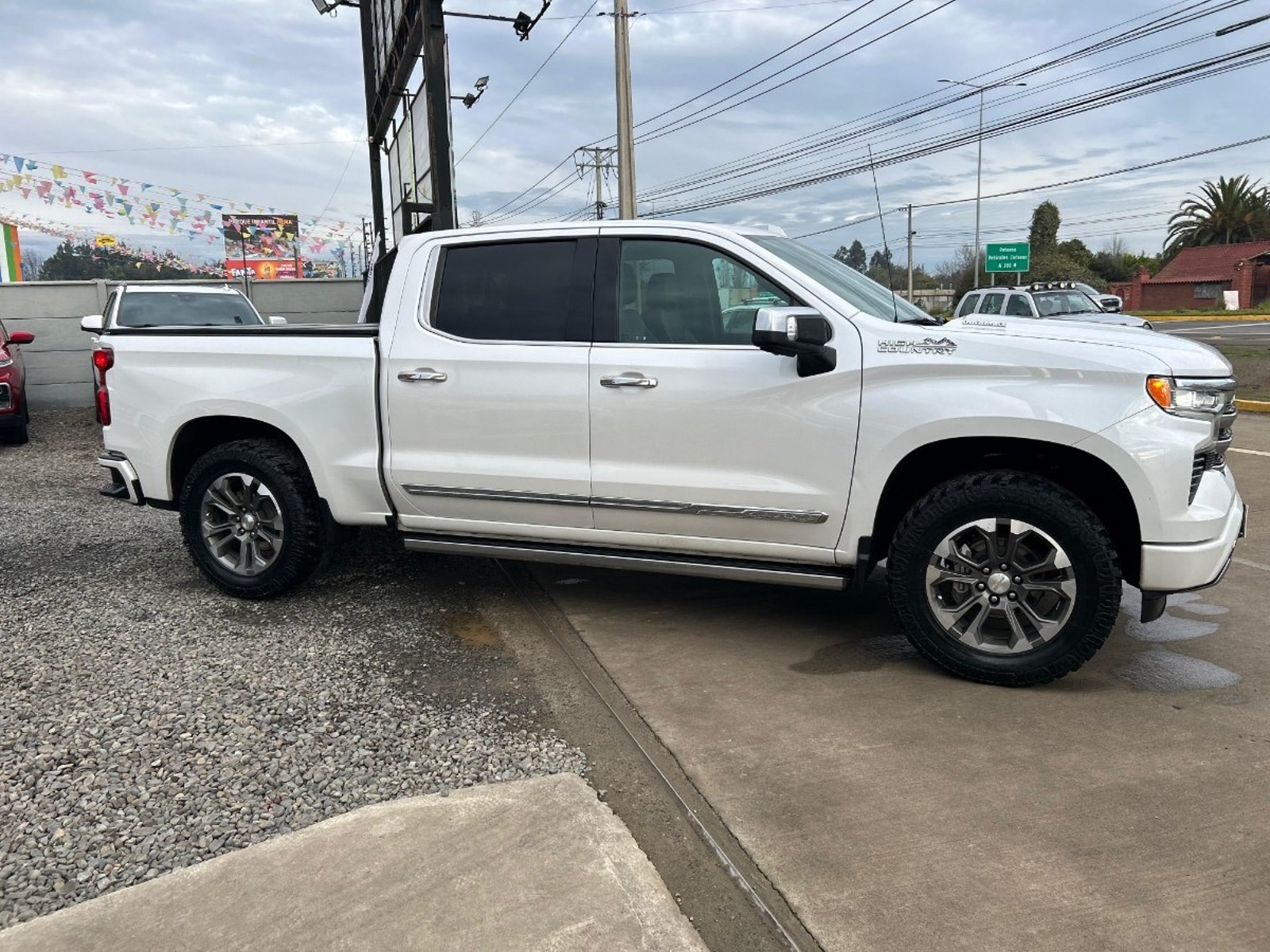 Chevrolet SILVERADO HIGH COUNTRY 3.0 2023 - Imagen 8 de 10