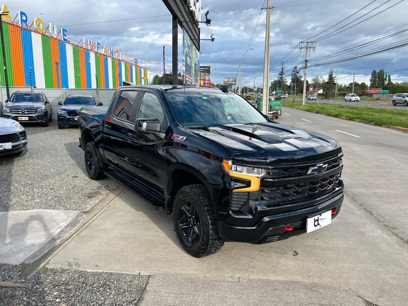 Chevrolet SILVERADO 5.3 LT TRAIL BOSS Z71 4X4 AT 2024 - Imagen 6 de 10