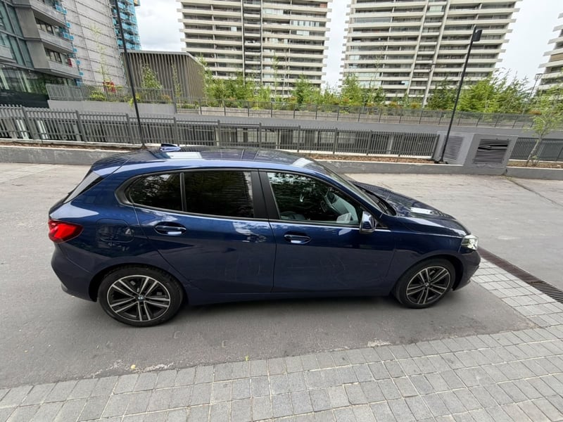 BMW 118 1.5 AUT 2021 - Imagen 6 de 10