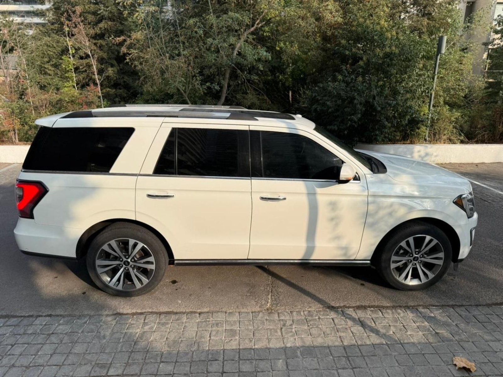 Ford EXPEDITION LIMITED 4X4 3.5 AT 2022 - Foto 5 de 10