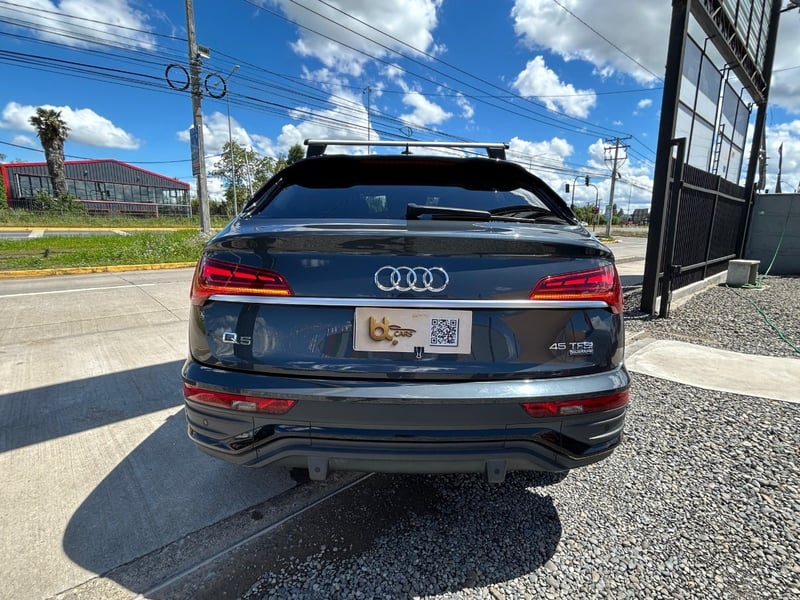 Audi Q5 2.0 TFSI 45 SPORTBACK QUATTRO 4X4 AT 5P 2022 - Imagen 4 de 10