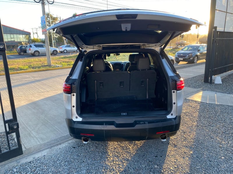 Chevrolet TRAVERSE RS AWD 3.6 2022 - Imagen 8 de 10