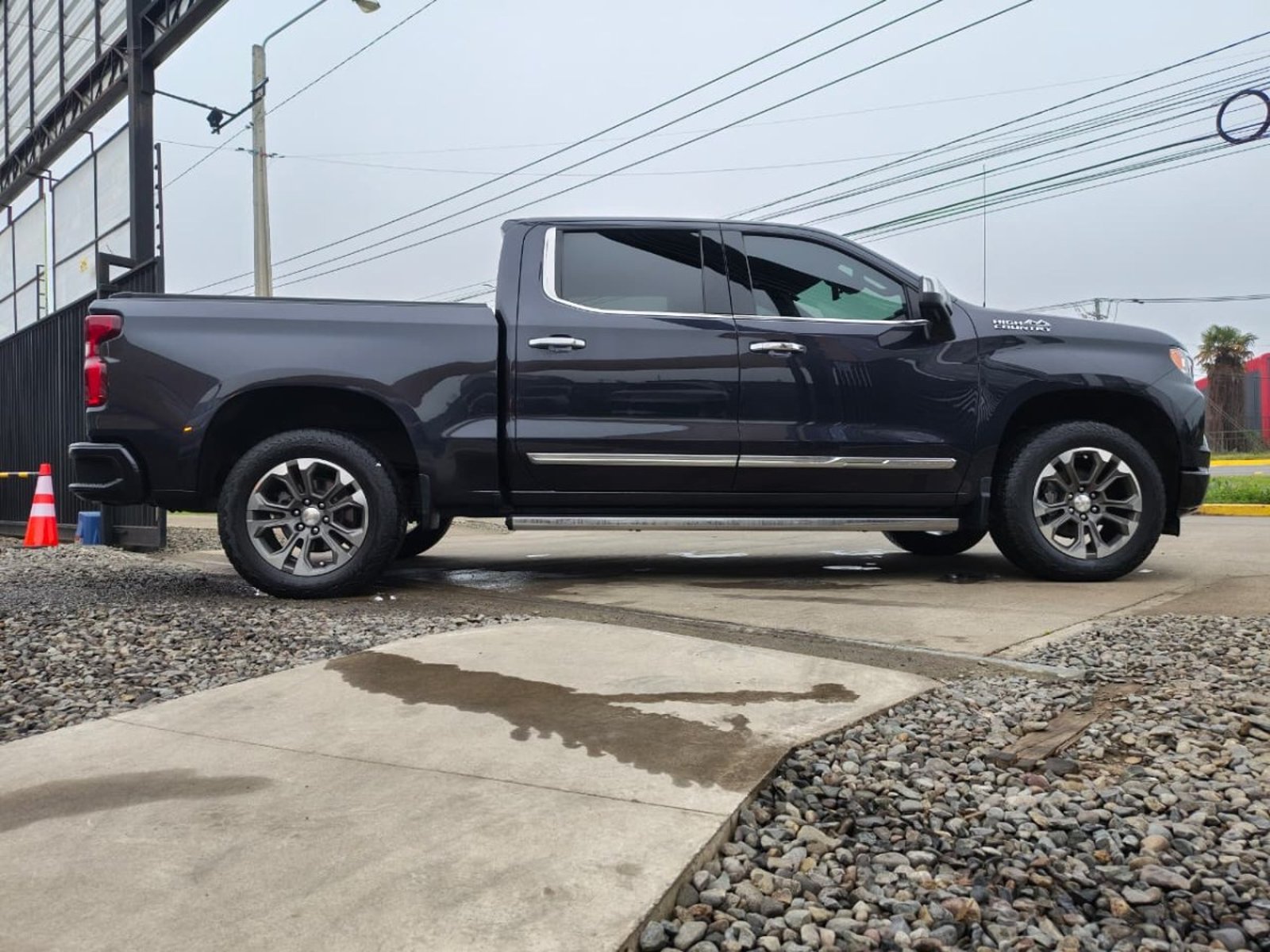 Chevrolet SILVERADO HIGH COUNTRY 3.0 AUT 4X4 2024 - Foto 4 de 10