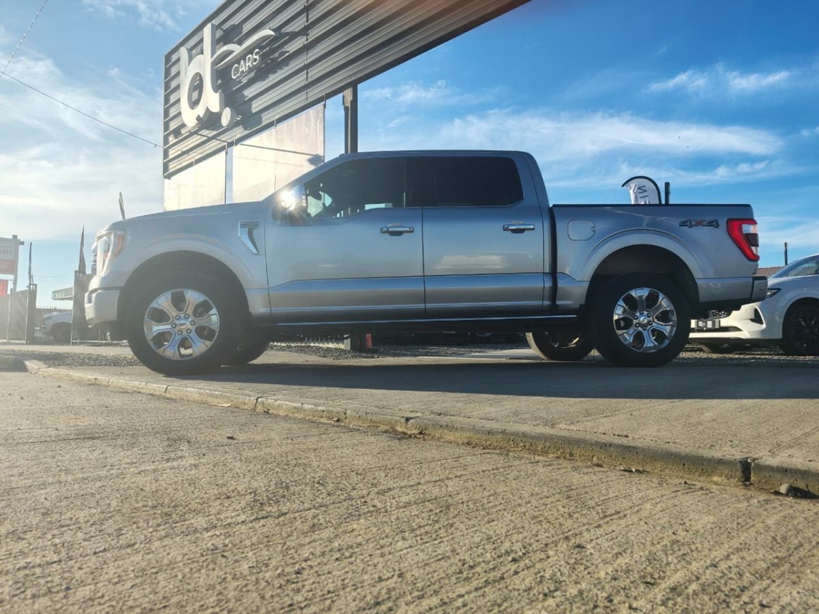 Ford F-150 PLATINUM 3.5 AUT 4X4 2023 - Imagen 8 de 10