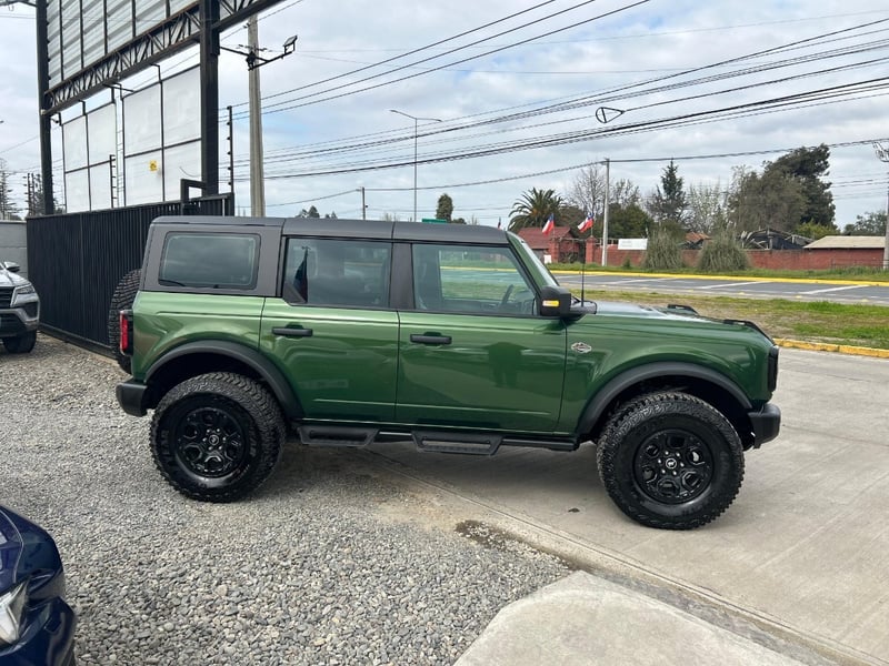 Ford BRONCO 2.7 WILDTRAK 4WD AT 5P 2025 - Imagen 3 de 10