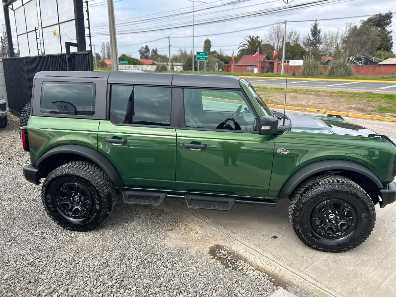 Ford BRONCO 2.7 WILDTRAK 4WD AT 5P 2025 - Foto 2 de 10
