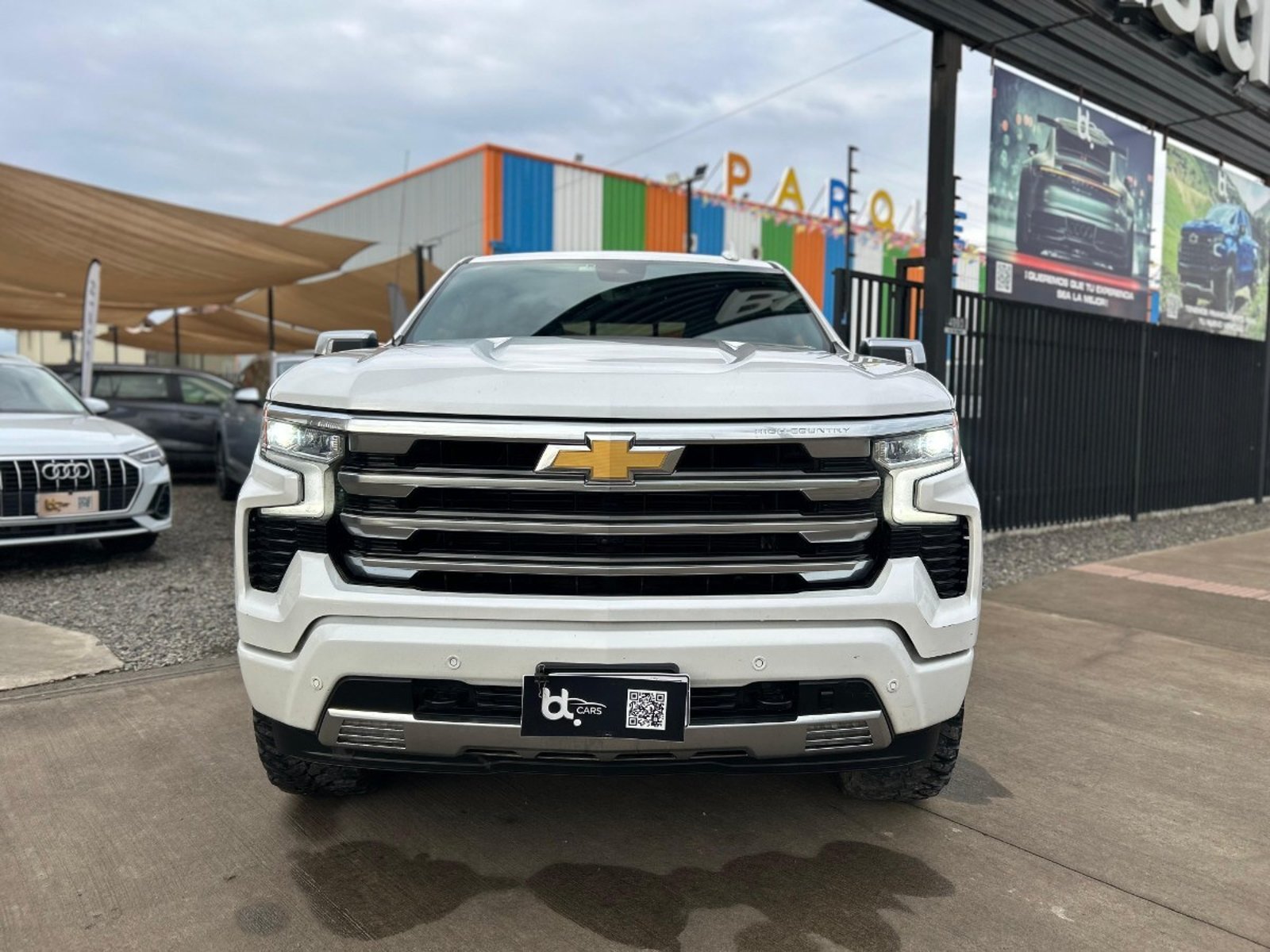Chevrolet SILVERADO 3.0 HIGH COUNTRY 4X4 2023 - Foto 2 de 10