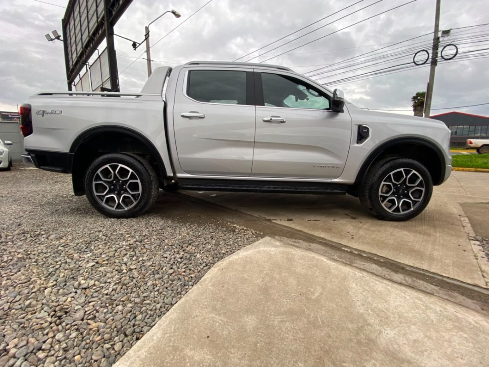 Ford RANGER LIMITED 4X4 2026 - Foto 4 de 10