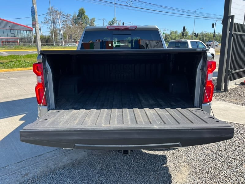 Chevrolet SILVERADO HIGH COUNTRY 4X4 3.0 2024 - Imagen 8 de 10