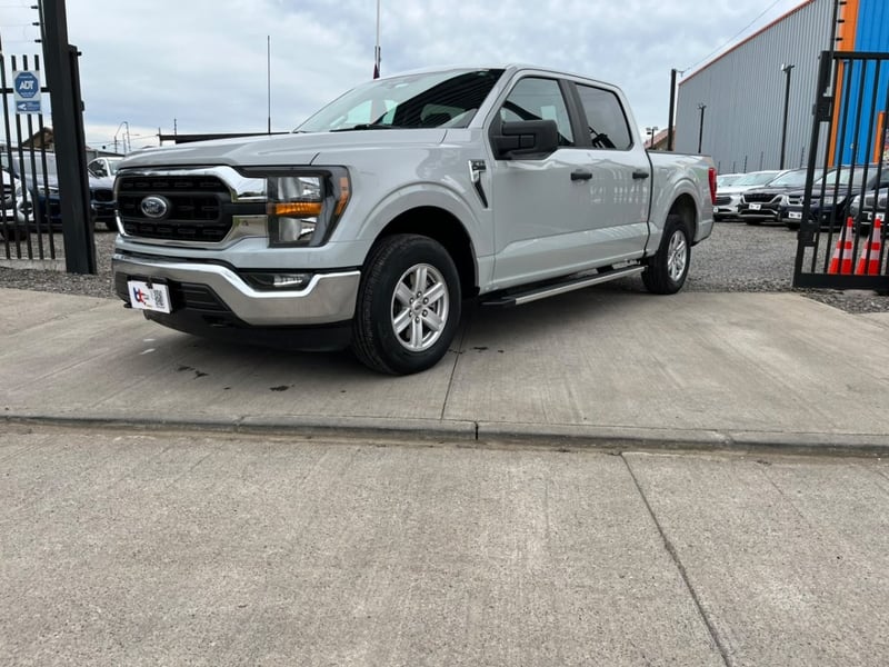 Ford F-150 XLT 3.3 4X2 2024 - Imagen 4 de 10