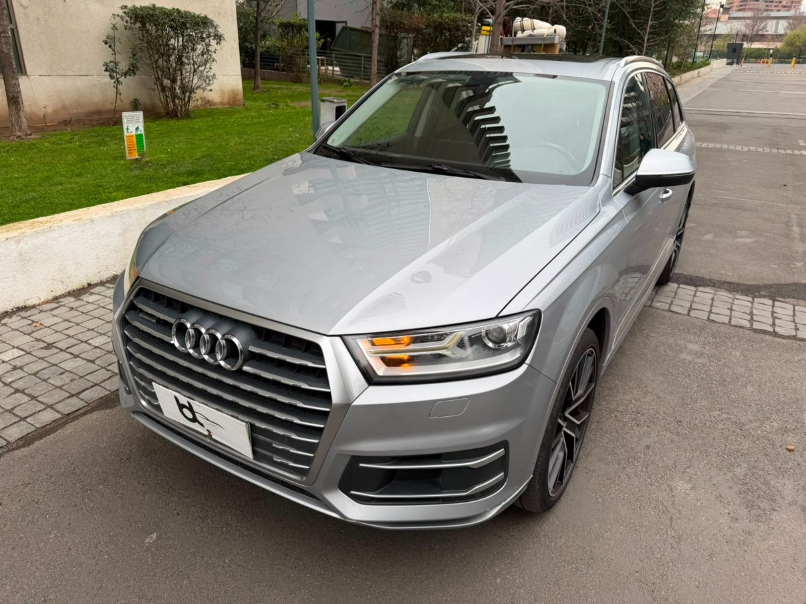 Audi Q7 TFSI 2.0 AUT 2017 - Imagen 8 de 10