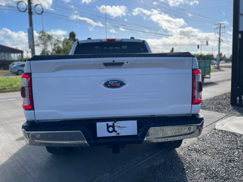Ford F-150 LARIAT LUXURY 4X4 5.0L AUT 2022 - Imagen 8 de 10
