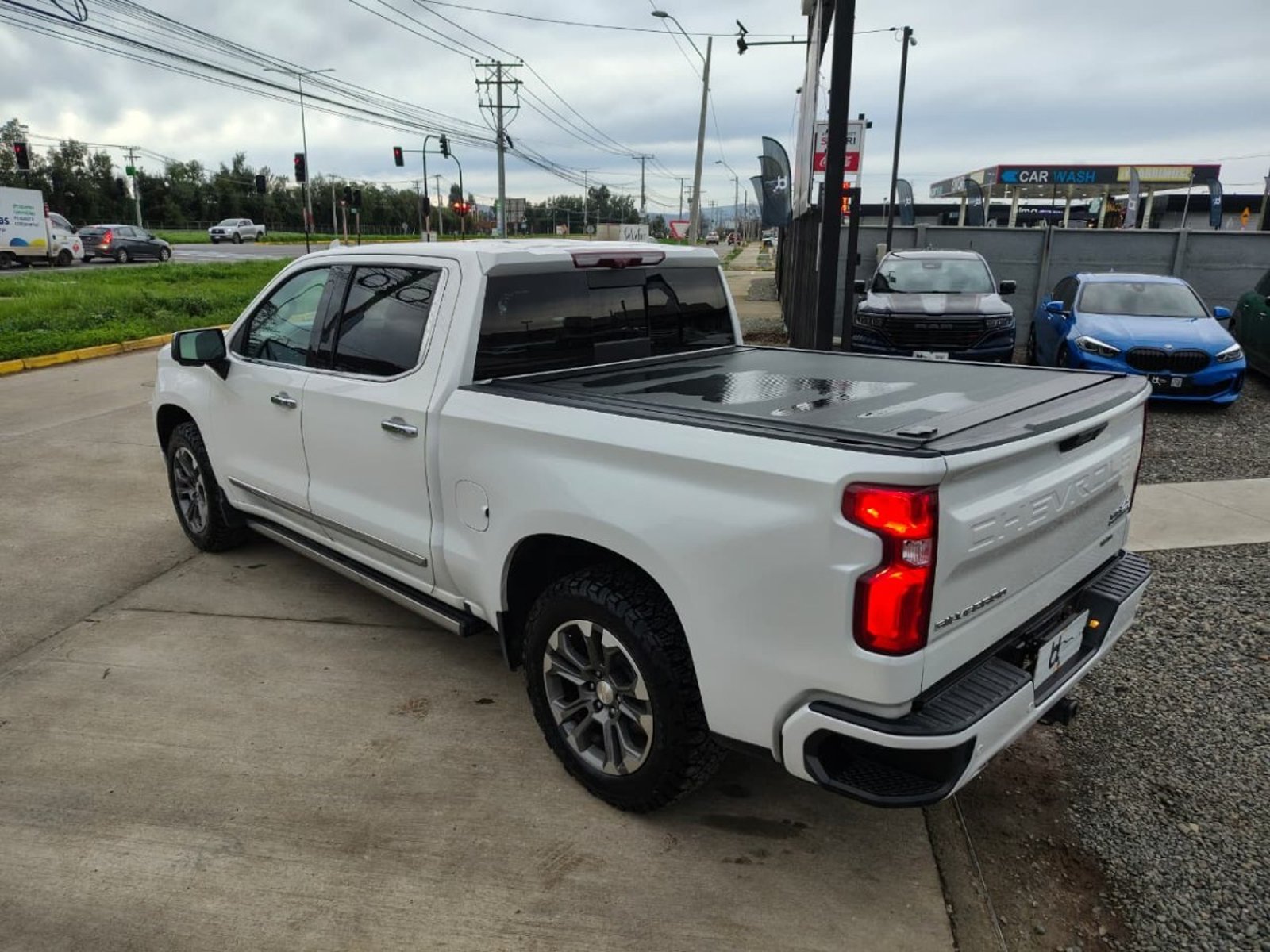 Chevrolet SILVERADO HIGH COUNTRY 3.0 AUT 4X4 2022 - Imagen 9 de 10