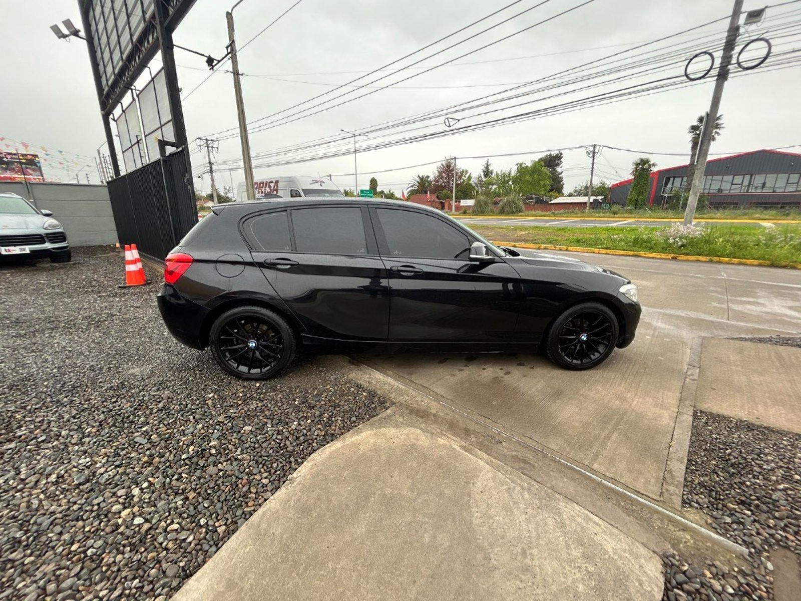 BMW 118I 1.5 2019 - Foto 2 de 10