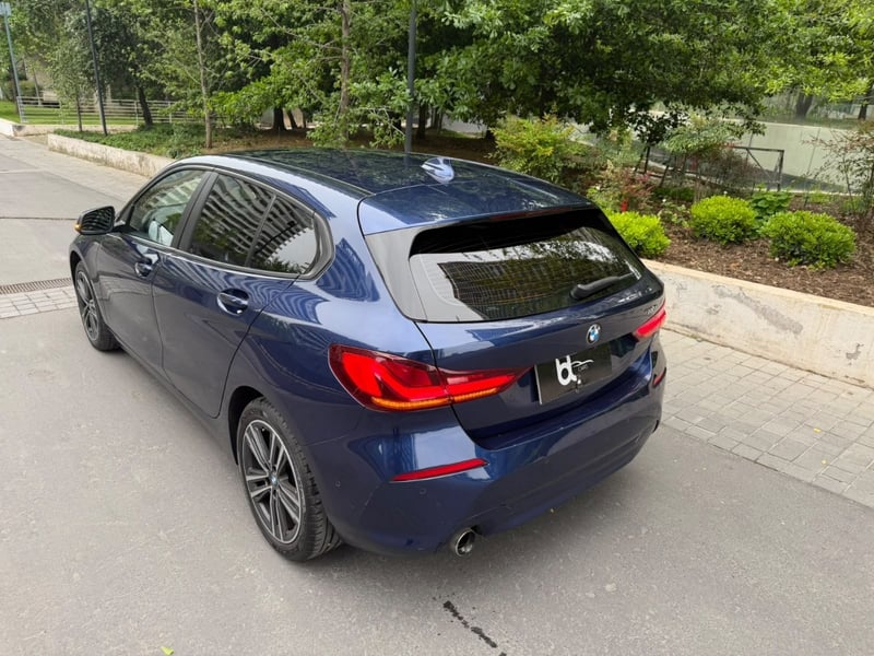 BMW 118I 1.5 AUT 2021 - Imagen 7 de 10