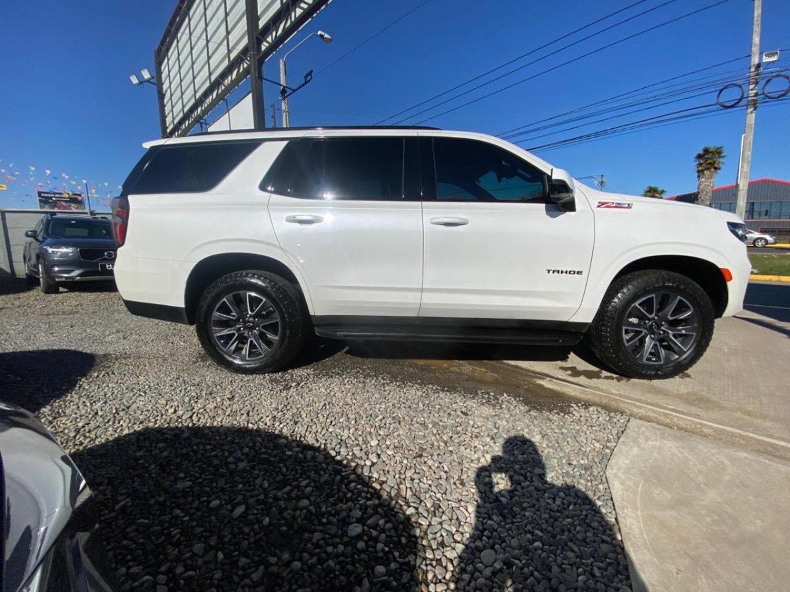 Chevrolet TAHOE 4x4 5.3 2023 - Foto 4 de 10