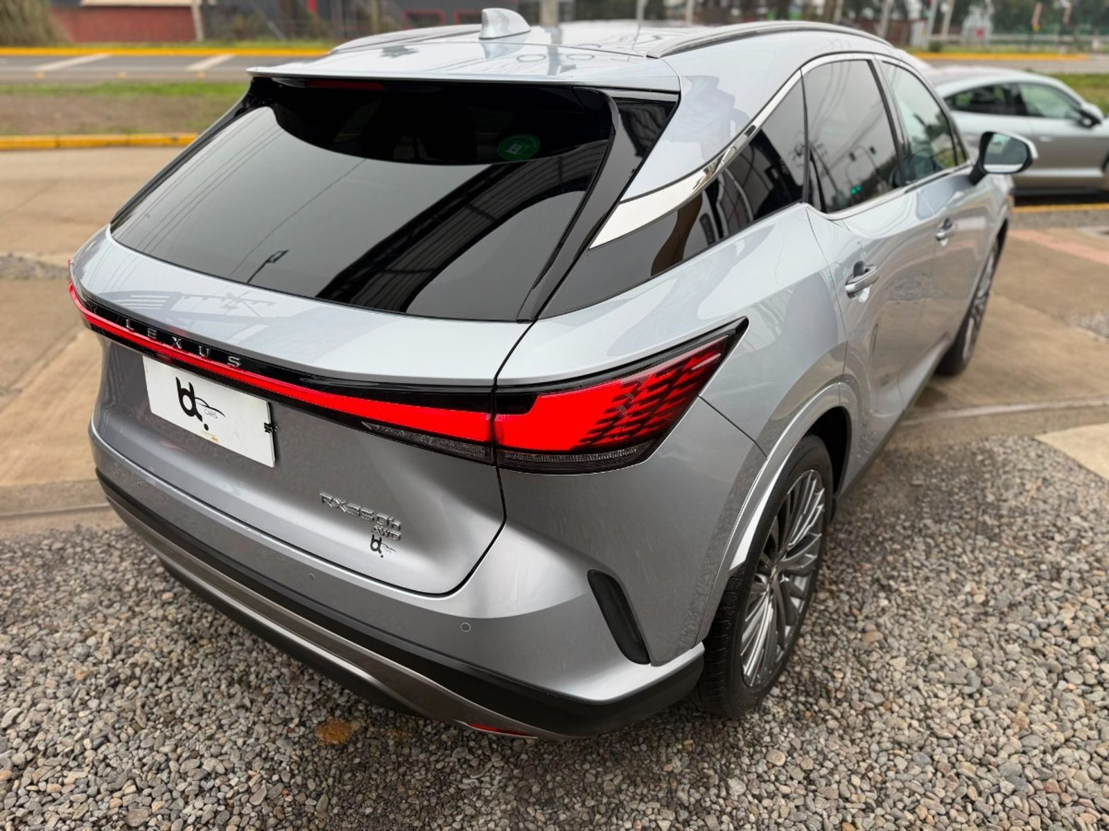 Lexus RX 350 H 4X4 PREMIUM 2024 - Foto 3 de 10