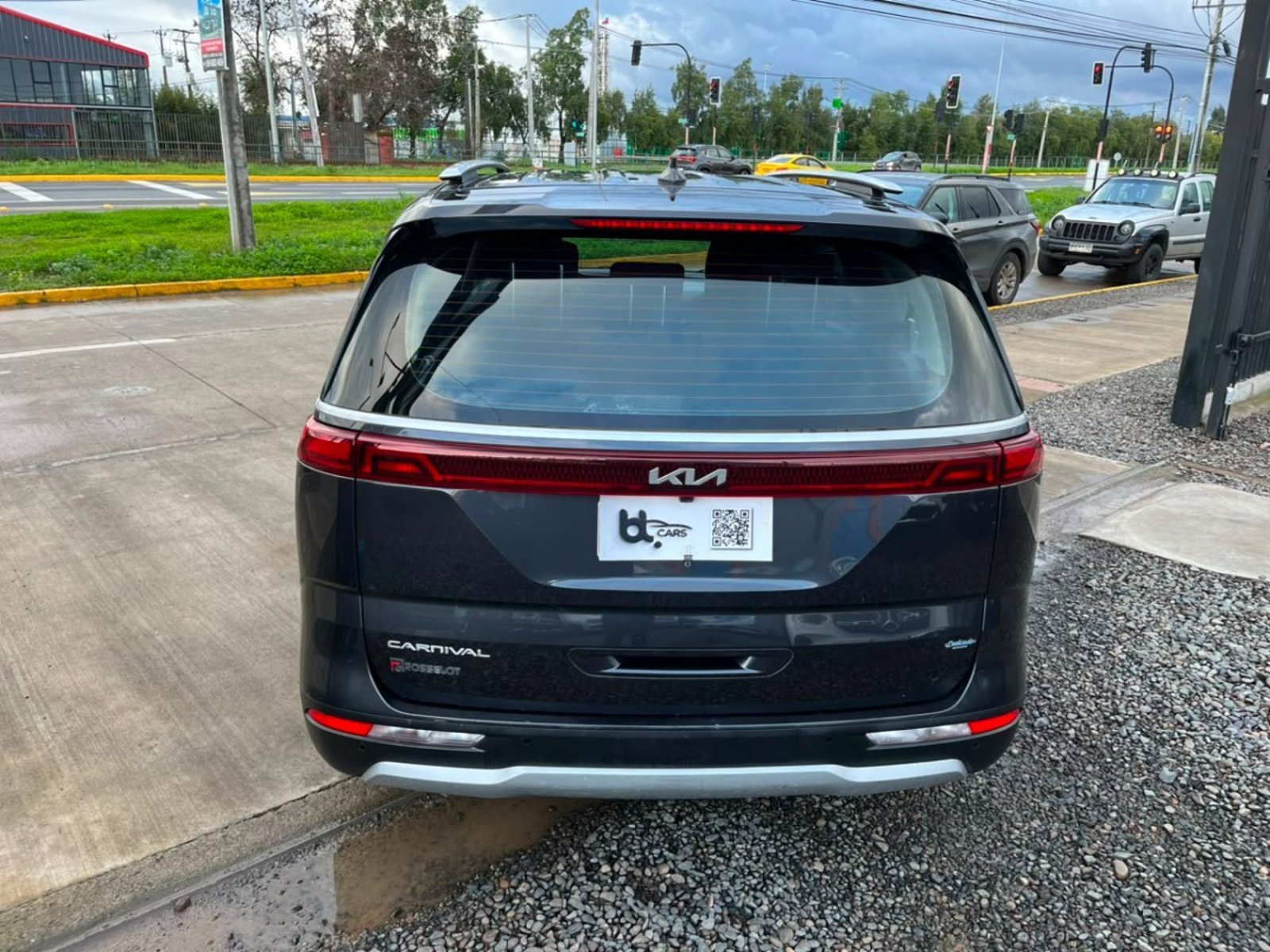 Kia CARNIVAL EX GSL 3.5 AUT 2022 - Imagen 8 de 10